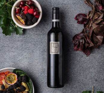 METAL LABEL BLACK SHIRAZ 750ML